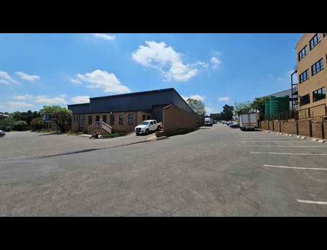 INDUSTRIAL PROPERTY TO RENT IN HALFWAY HOUSE